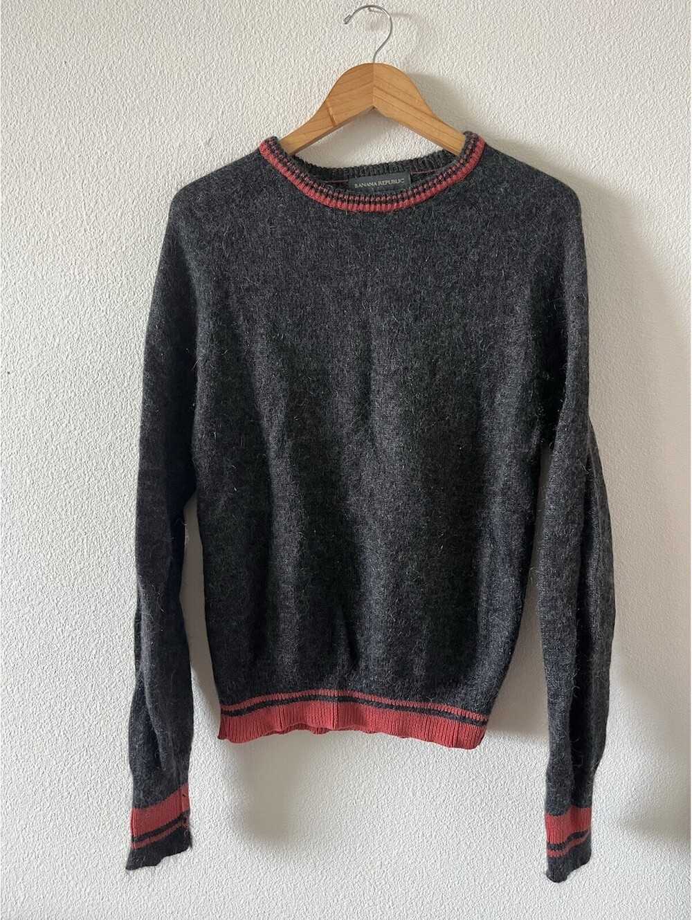 Banana Republic Mens M Charcoal Mohair Blend Knit Sweater⁠